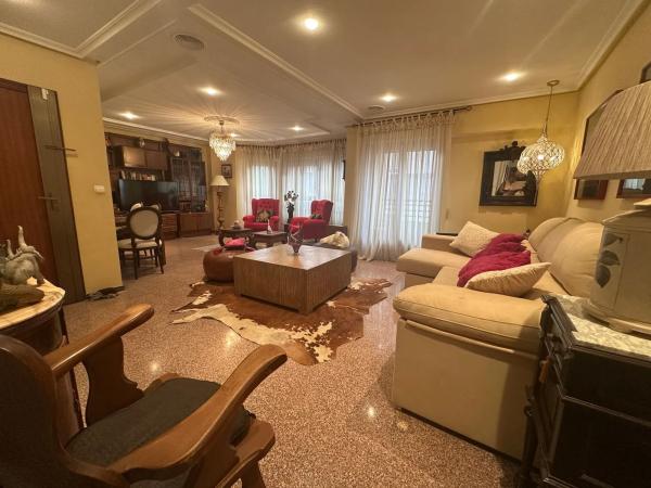 Piso en calle Mariano Luiña, 6