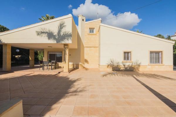 Casa independiente en calle la Encina