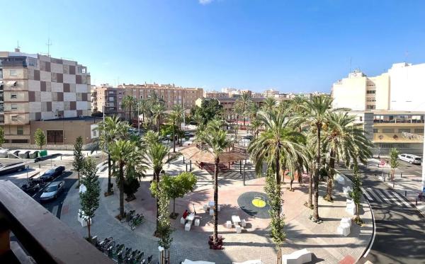 Piso en plaza de Madrid