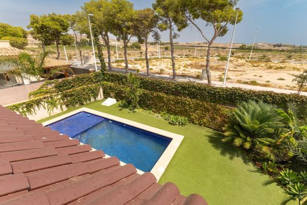 Casa independiente en calle Francisco Mollà Soler