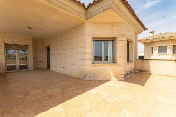 Casa independiente en calle Francisco Mollà Soler