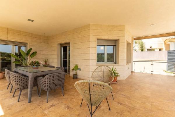 Casa independiente en calle Francisco Mollà Soler