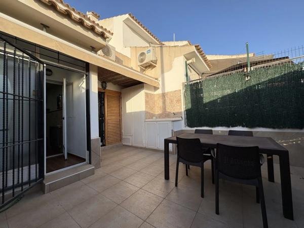 Chalet en calle Monte de Santa Pola