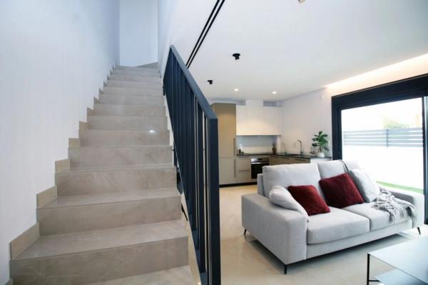 Chalet adosado en avenida del Mediterrani