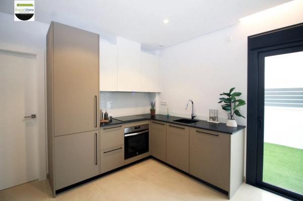 Chalet pareado en calle Josefa Botella Samper