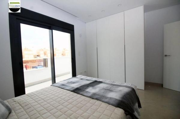 Chalet pareado en calle Josefa Botella Samper