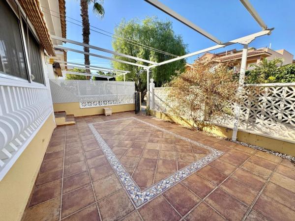 Casa independiente en avenida de Polonia