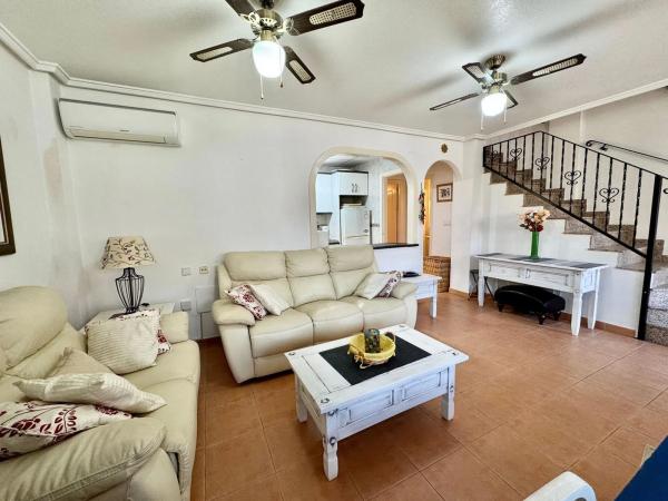 Casa independiente en avenida de Polonia