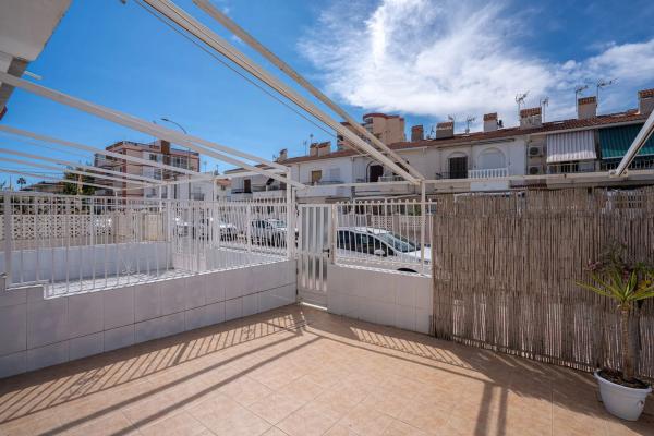 Chalet adosado en calle Guadalajara