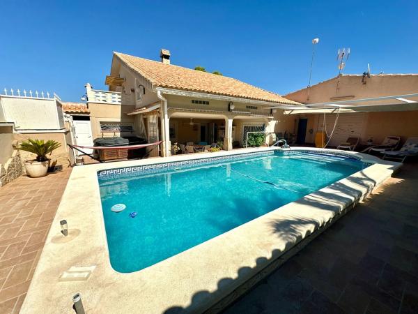 Casa independiente en camino Viejo de Elche