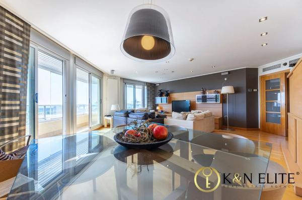 Piso en calle Moratín, 21