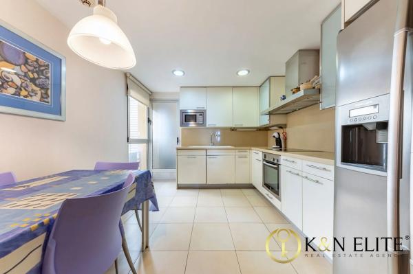 Piso en calle Moratín, 21