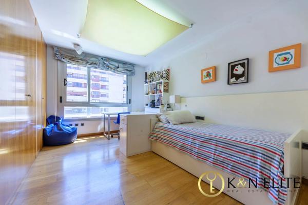 Piso en calle Moratín, 21