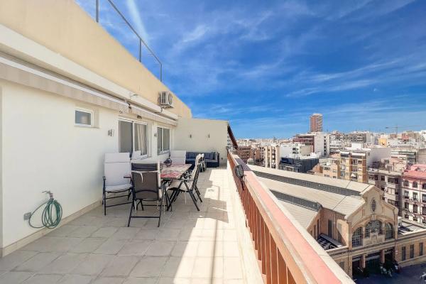 Ático en calle Calderón de la Barca, 8