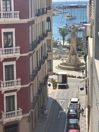 Piso en calle Canalejas s/n