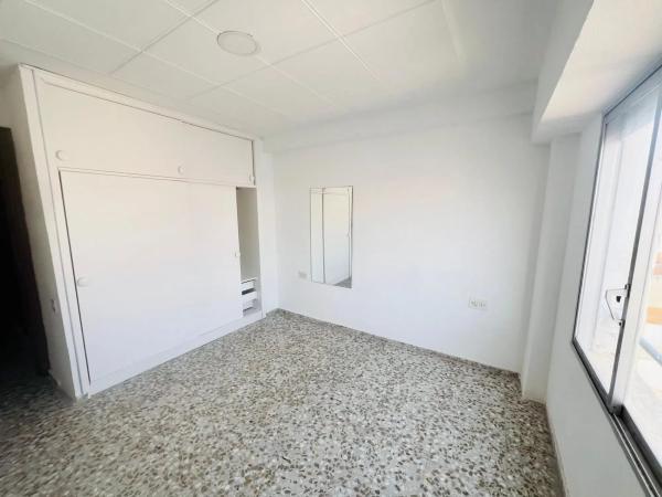 Piso en avenida Benito Perez Galdos, 20