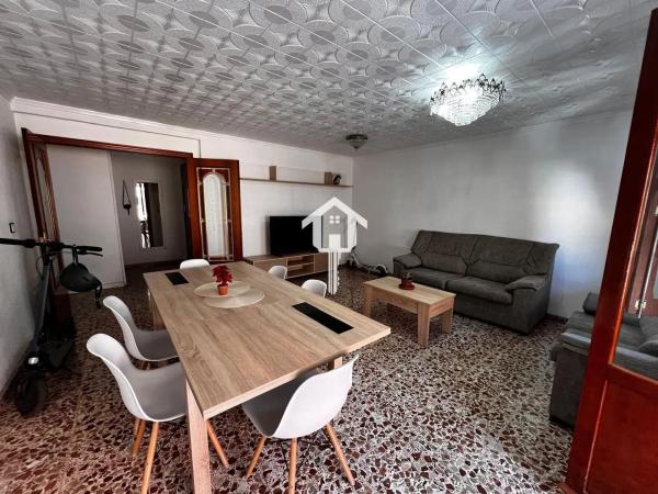 Piso en avenida Novelda