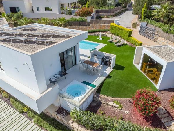 Casa independiente en calle de la Serra Mitjana