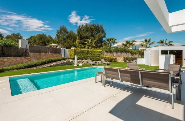 Casa independiente en calle de la Serra Mitjana