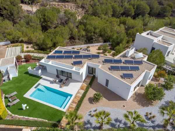 Casa independiente en calle de la Serra Mitjana