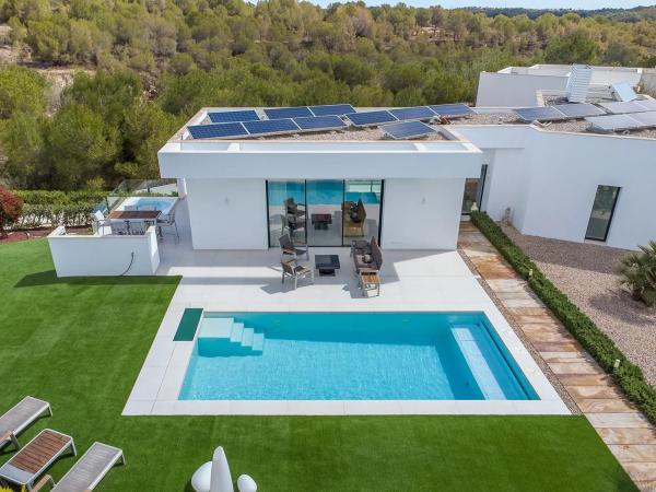 Casa independiente en calle de la Serra Mitjana