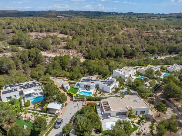 Casa independiente en calle de la Serra Mitjana