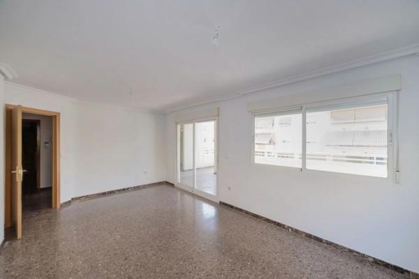 Piso en avenida Periodista Rodolfo de Salazar