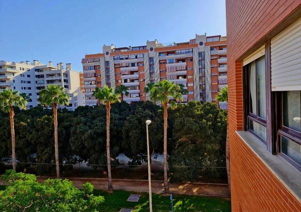 Piso en avenida Deportista Míriam Blasco, 7