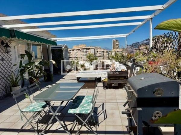 Ático en avenida de Cataluña