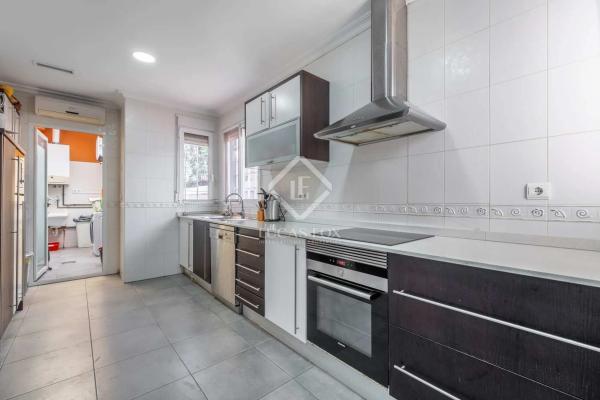 Casa independiente en avenida Fotografo Francisco Cano