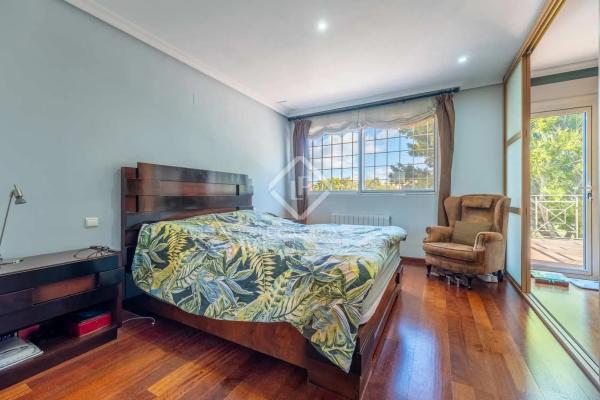 Casa independiente en avenida Fotografo Francisco Cano