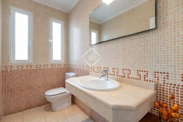 Casa independiente en avenida Fotografo Francisco Cano