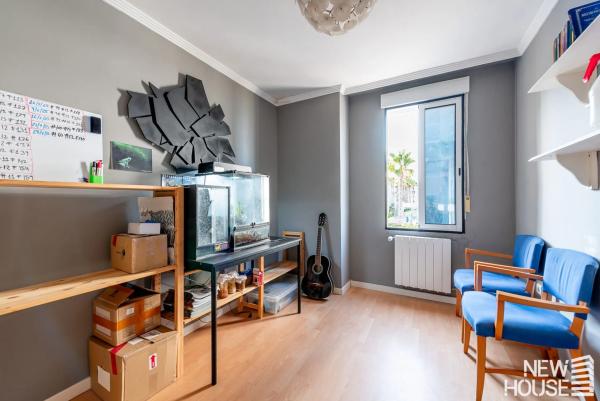 Chalet adosado en calle de la Dorada