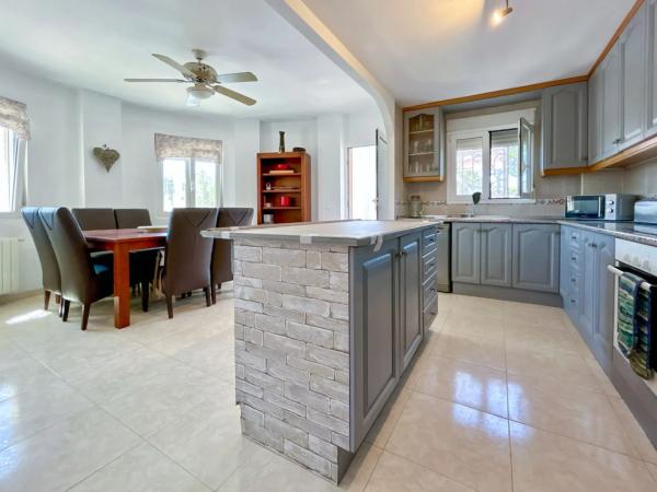 Casa independiente en Urbanización Llano Pastores