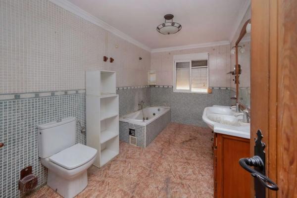 Chalet en camino del Rosal, 18 -412