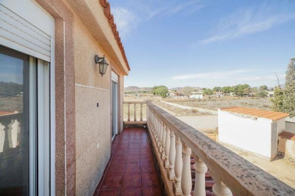 Chalet en camino del Rosal, 18 -412