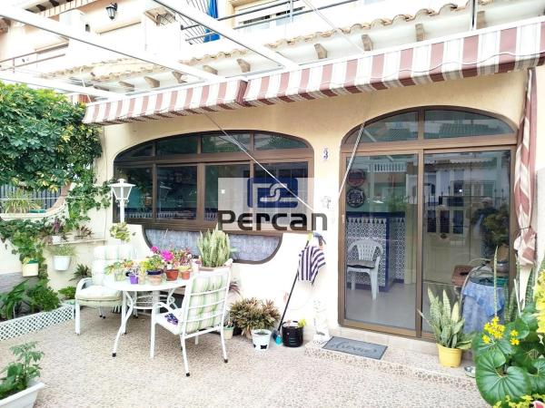 Casa independiente en avenida del Vincle