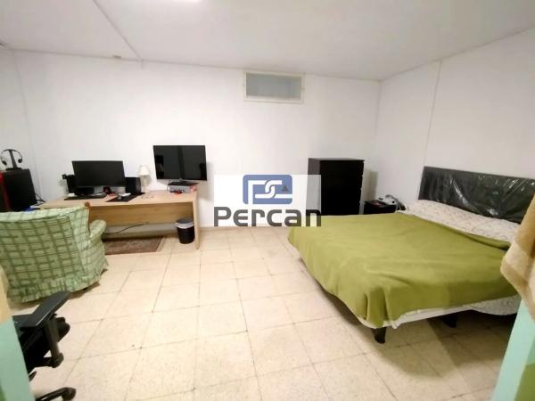 Casa independiente en avenida del Vincle