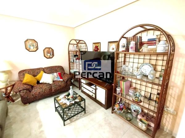 Casa independiente en avenida del Vincle