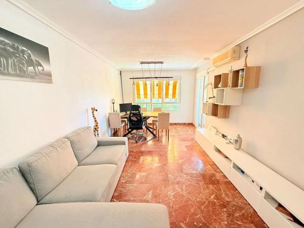 Piso en avenida de Germanies