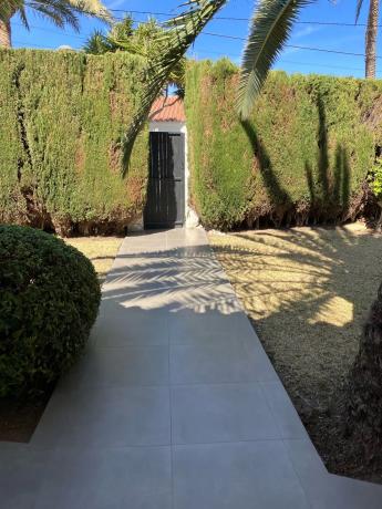 Casa independiente en calle de Benidoleig, 9