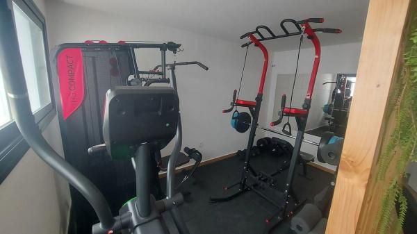 Chalet pareado en calle Lorcha