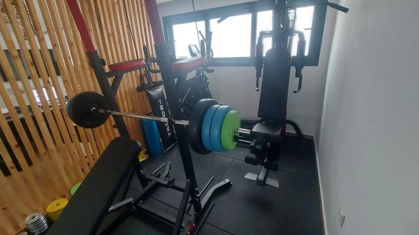 Chalet pareado en calle Lorcha