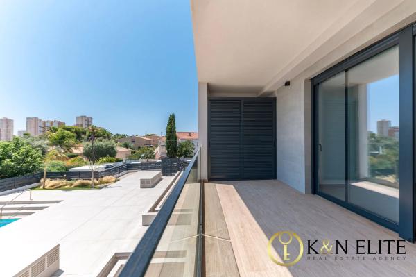 Piso en calle de Quito Malena