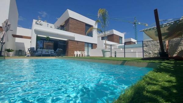 Casa independiente en calle Lorcha, 8