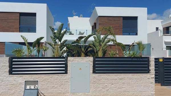 Casa independiente en calle Lorcha, 8