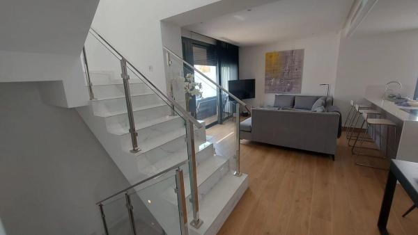 Casa independiente en calle Lorcha, 8