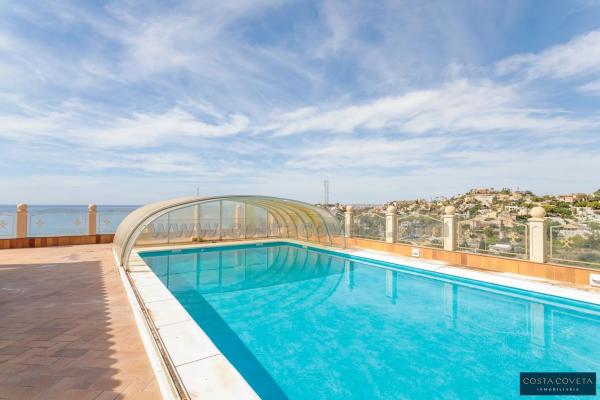 Casa independiente en calle Islandia, 196 -212