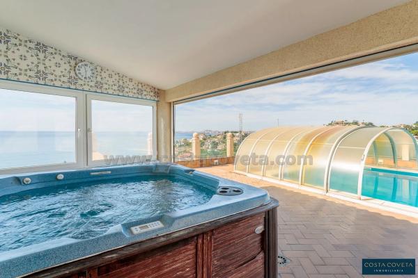 Casa independiente en calle Islandia, 196 -212