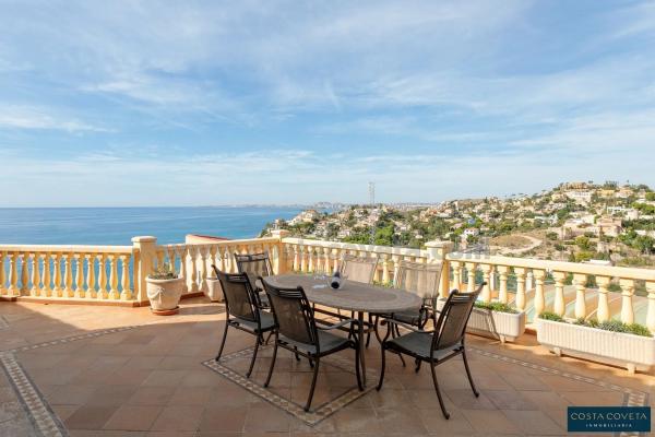 Casa independiente en calle Islandia, 196 -212